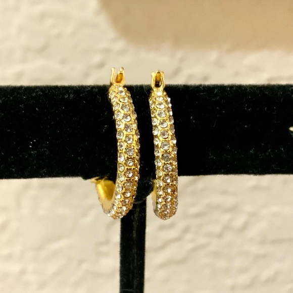 Tory Burch Eleanor Pave Crystal Gold Hoop Earrings NWT - Picture 7 of 16